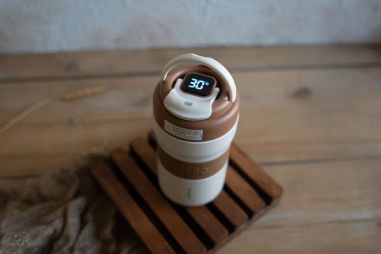 دسته داره برای حمل راحت