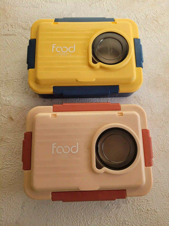 لانچباکس داخل استیل دوطبقه کاسه دار گنجایش 1250 میل در دو رنگ صورتی گلبهی و زرد سورمه ای