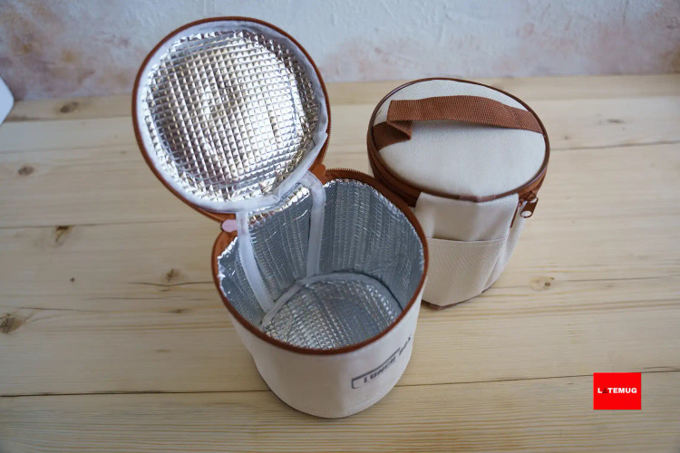 کیف ظرف غذا(لانچبگ)عایق حرارتی دارد بنابراین ساعات بیشتری غذا گرم یا سرد میماند