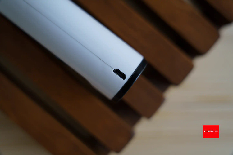 محل شارژ همزن شارژی و فومر یونیک لایف