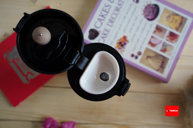 لبی آسان نوش داره که راحتر نوشیدنی بنوشید