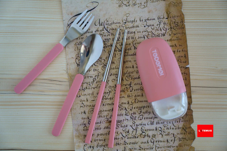 ست جیبی قاشق و چنگال و چاپ استیک استیل صورتی