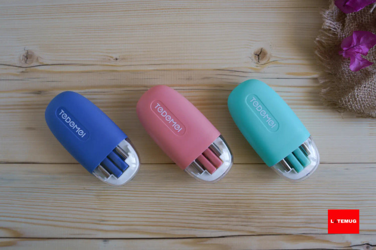 ست جیبی قاشق و چنگال و چاپ استیک استیل در سه رنگ صورتی سبز تیفانی و آبی