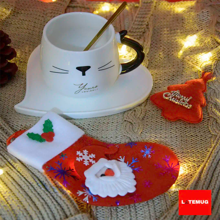 ماگ سرامیکی گربه با زیره قلبی دسته مشکی