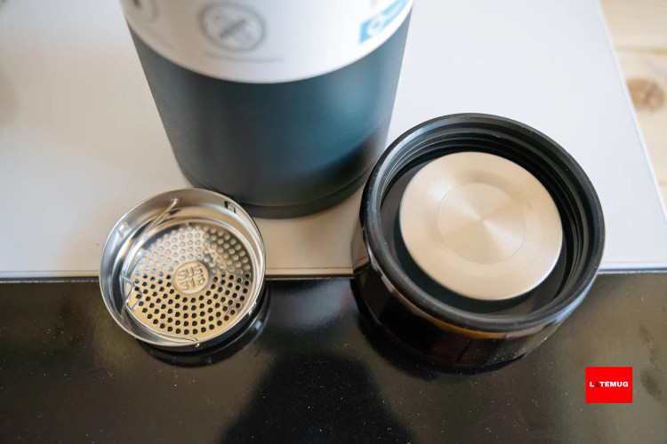 تفاله گیر استیل دارد