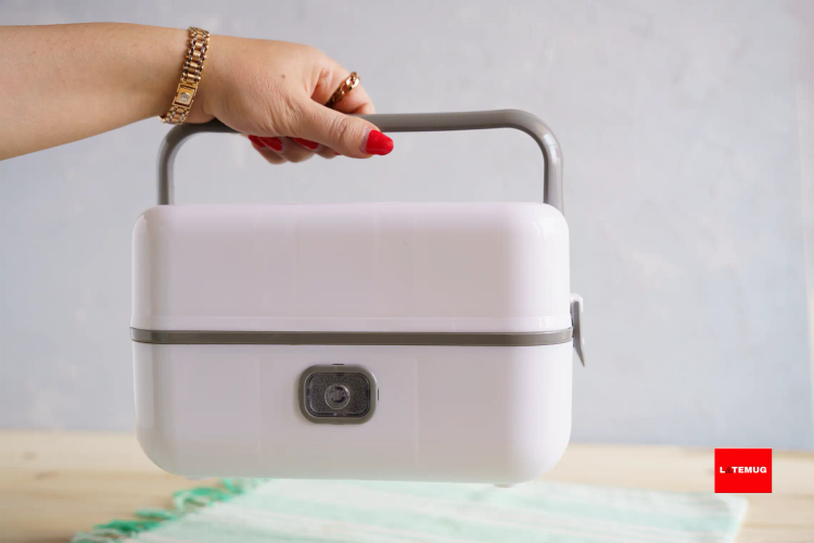 دسته دارد برای حمل راحتر