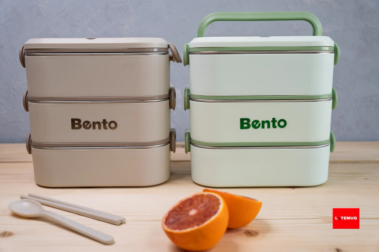 ظرف غذا(لانچباکس)سه طبقه بنتو دو رنگ دارد سبز و کرم
