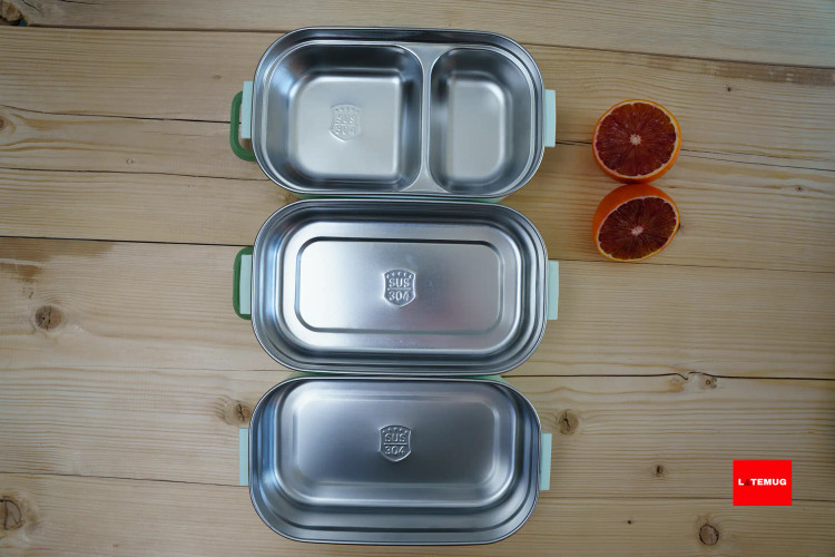 استیل دو تا از ظرفها یک تیکه هست و استیل یکی از ظرفها دو خانه است