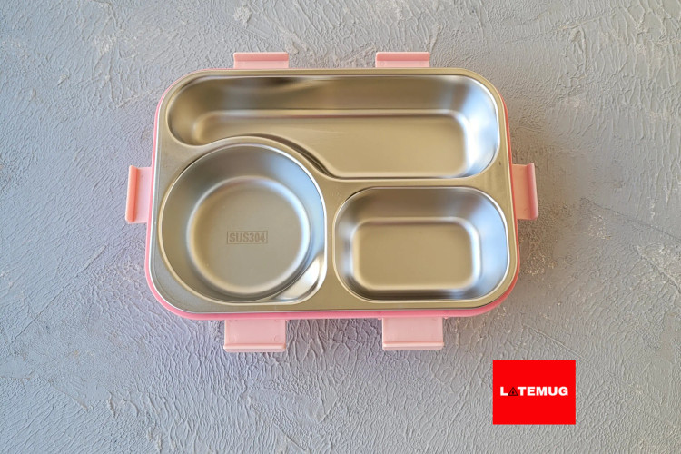 قسمت استیل، استیل 304 هست و جدا میشه و میتونید داخل فر یا گرمگن بذارید