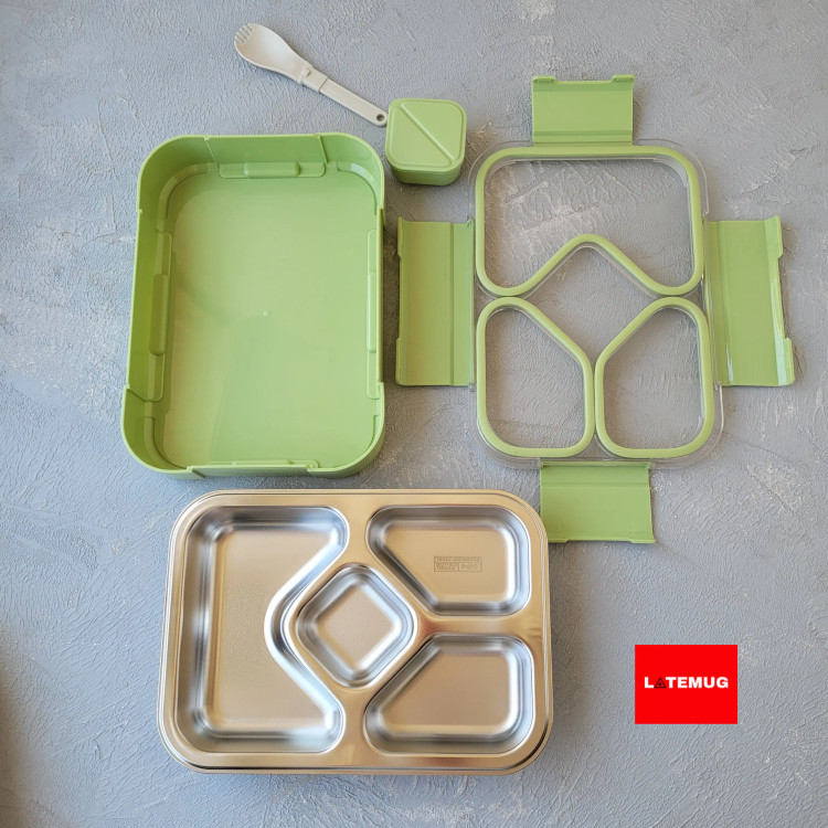 قسمت استیل از پلاستیک جدا میشه و میتونید داخل فر یا گرمگن بذارید