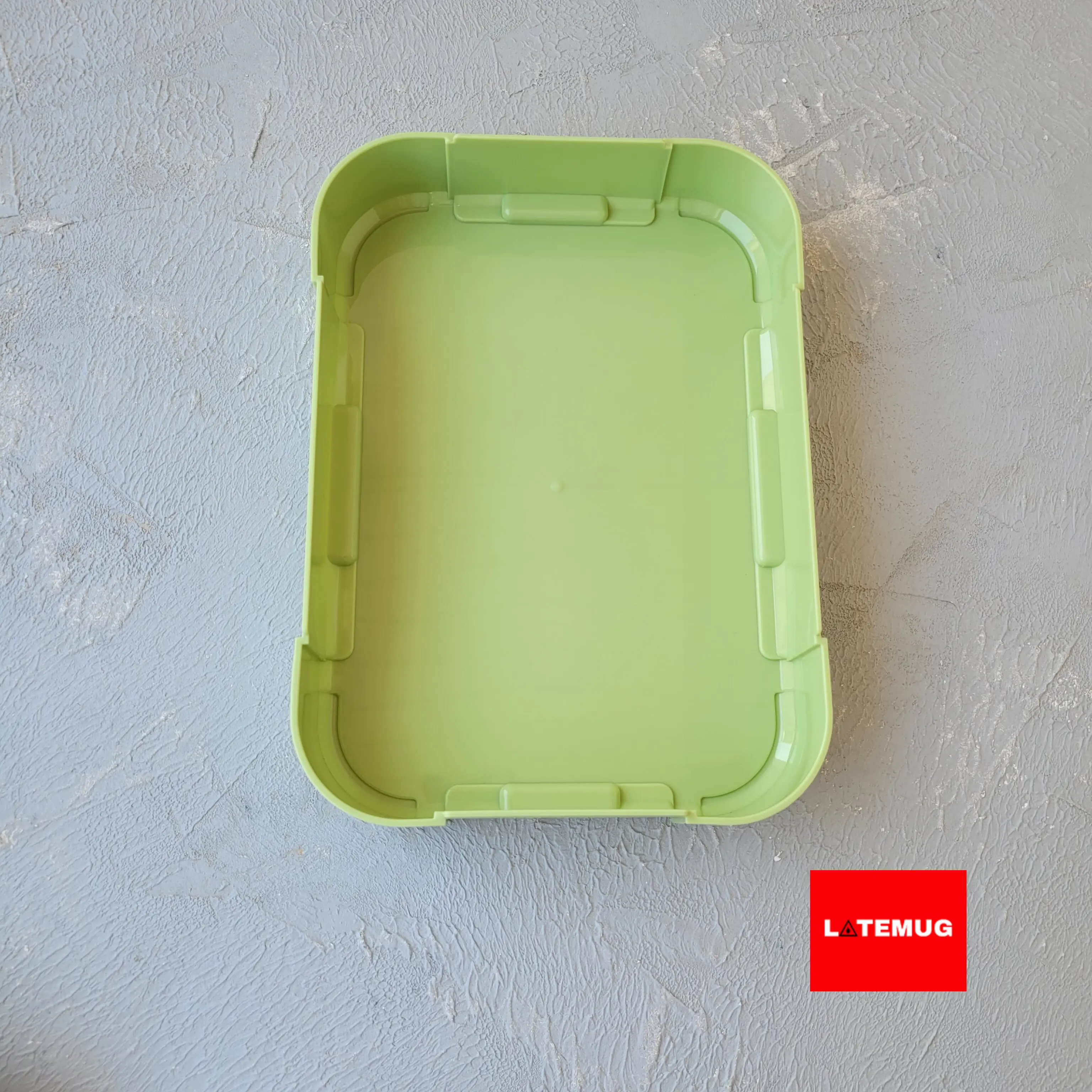 ظرف پلاستیکی قابل استفاده در ماکروفر و فریزر هست