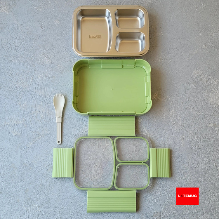 اجزای تشکیل دهنده ظرف غذای سه خانه داخل استیل واشر دار:درب واشر دار، قسمت استیل 304ضدزنگ،قسمت پلاستیکی قابل استفاده در ماکروفر و فریزر