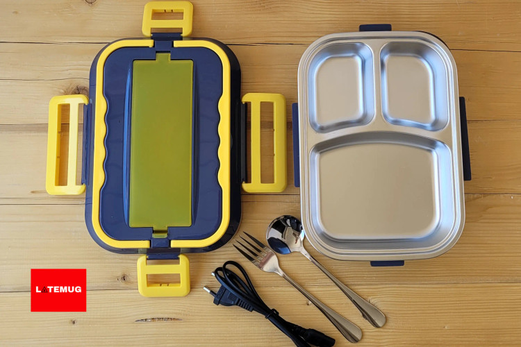 قسمت استیل سه قسمتی هست. کابل اتصال به برق و قاشق و چنگال استیل اختصاصی داره