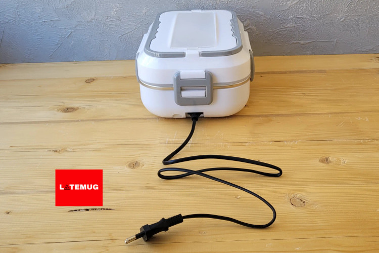 کابل رو به دستگاه وصل میکنید و دوشاخه رو به برق متصل میکنید بعد از حدود 25دقیقه غذاتون گرم میشه